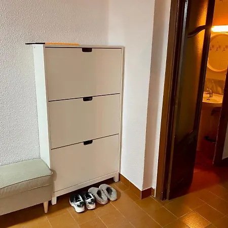 A Separate Comfort In A Two-room Is 28 Km From Valencia With Wi-fi Homestay *